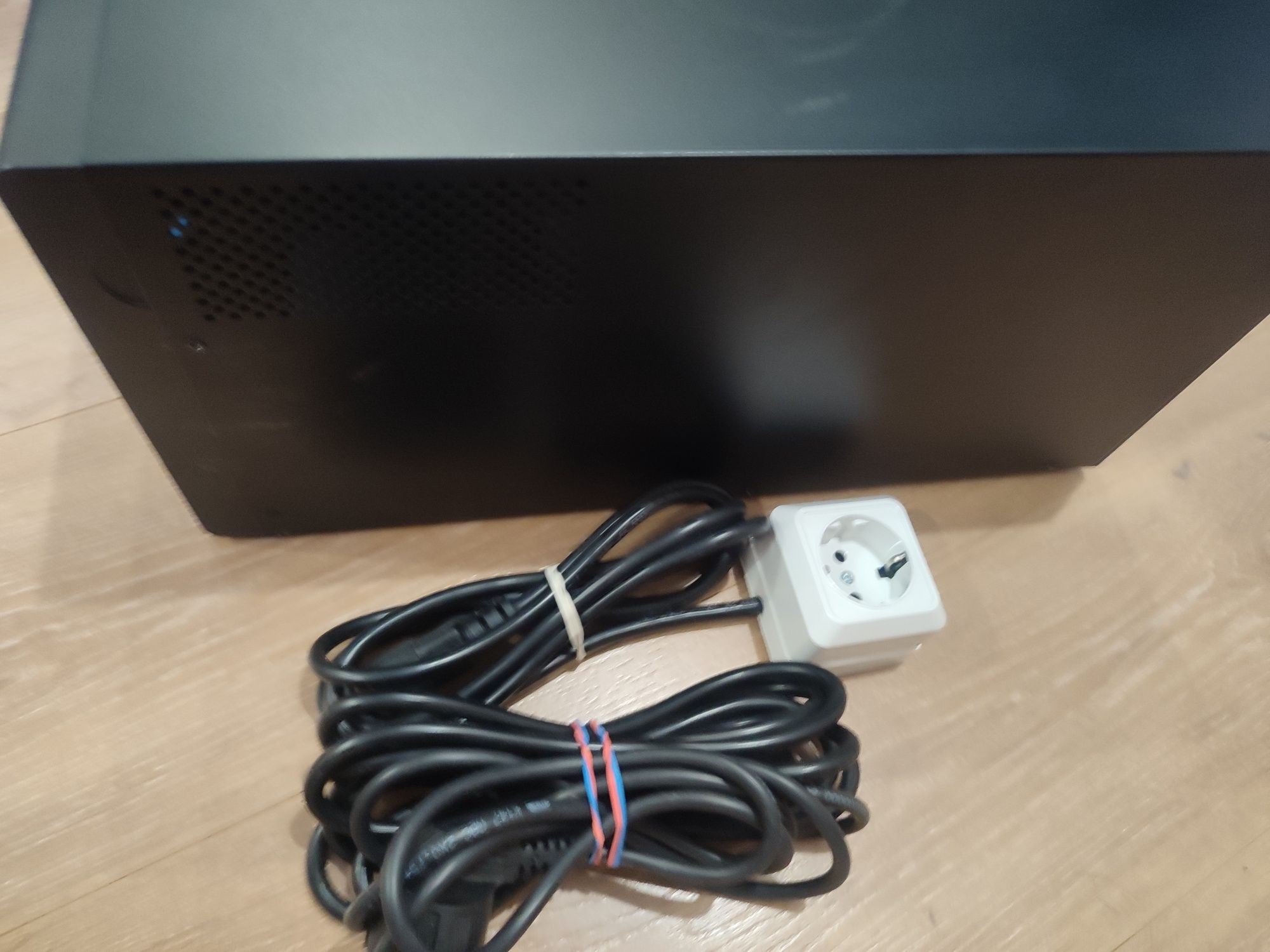 Продам ИБП Eaton 5SC1500i