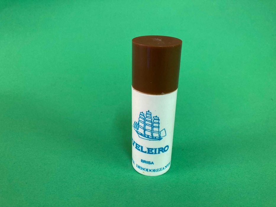 Raro Desodorizante Veleiro da marca Confiança Ach Brito Antigo