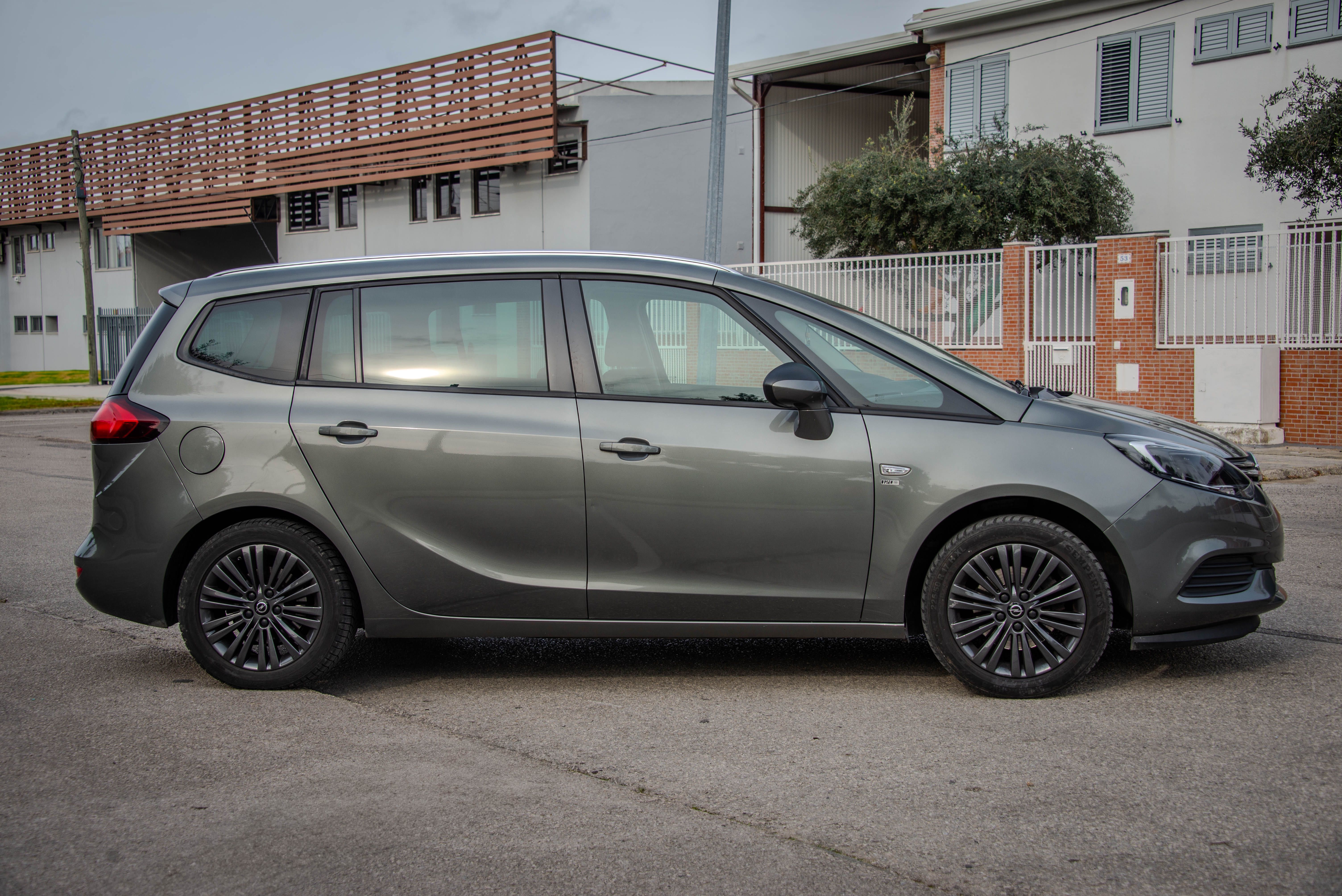 Opel Zafira 2019