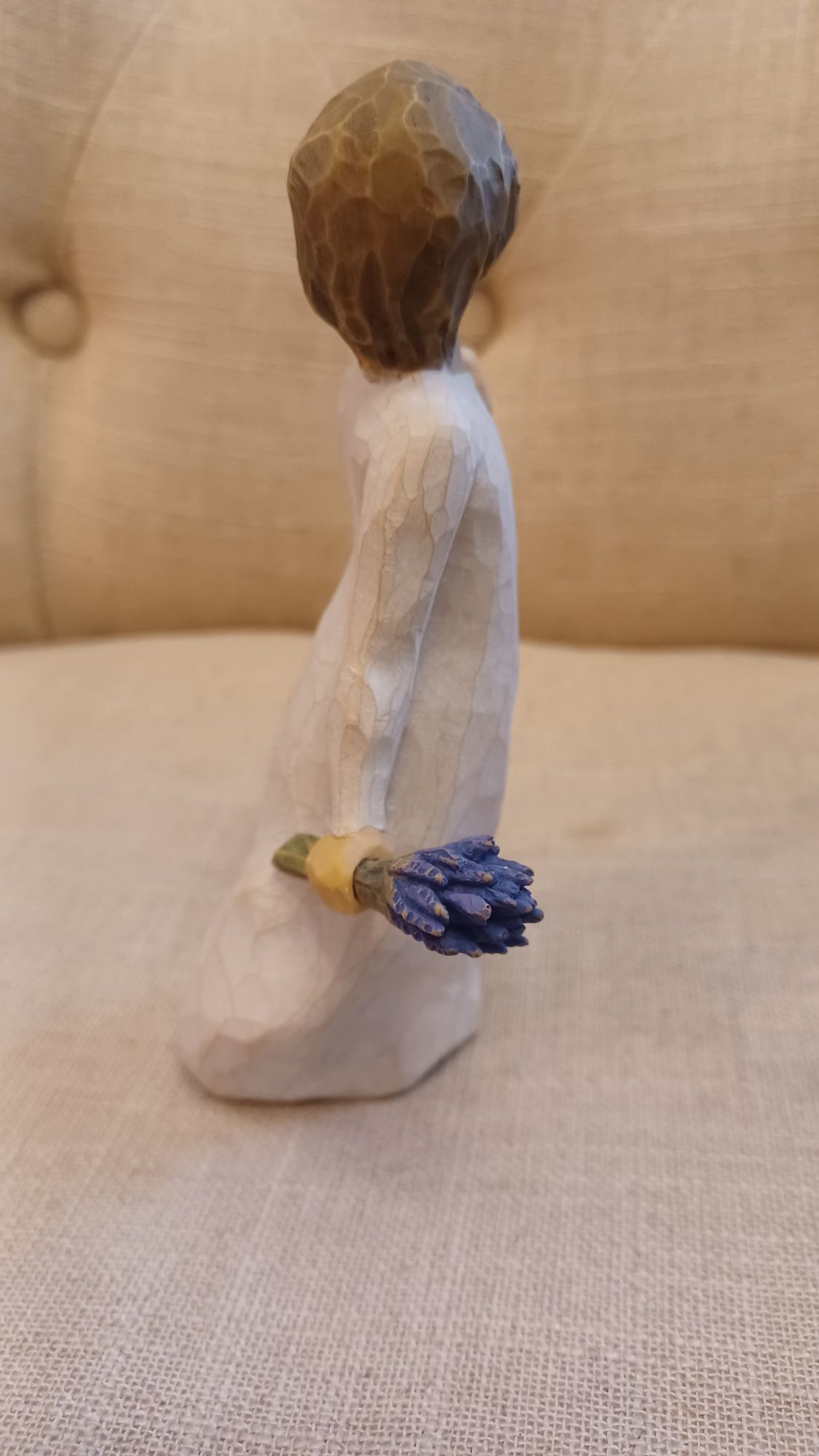 Figurka dekoracyjna Willow Tree Lavender  Dziewczynka z lawendą