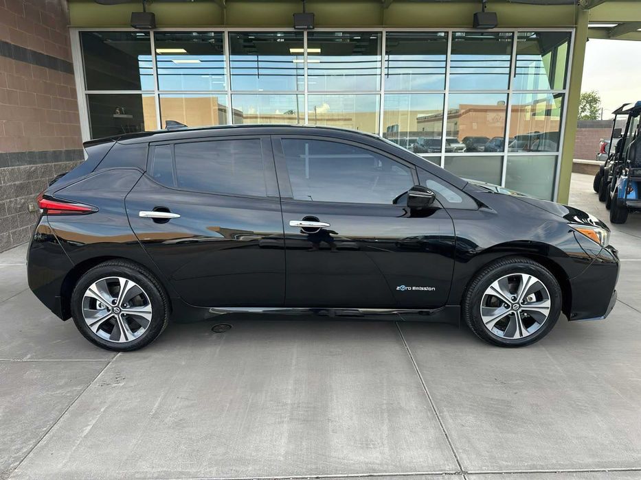 Nissan LEAF SL      2019