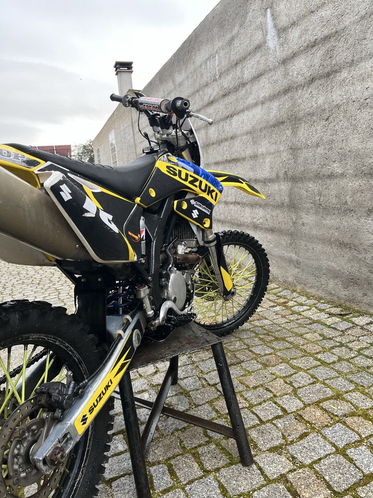 Suzuki RM-Z 250 Matriculada
