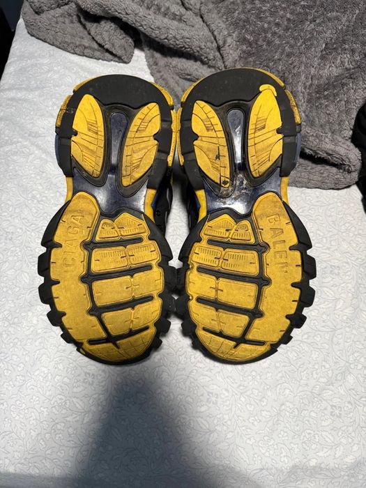 Balenciaga track 1