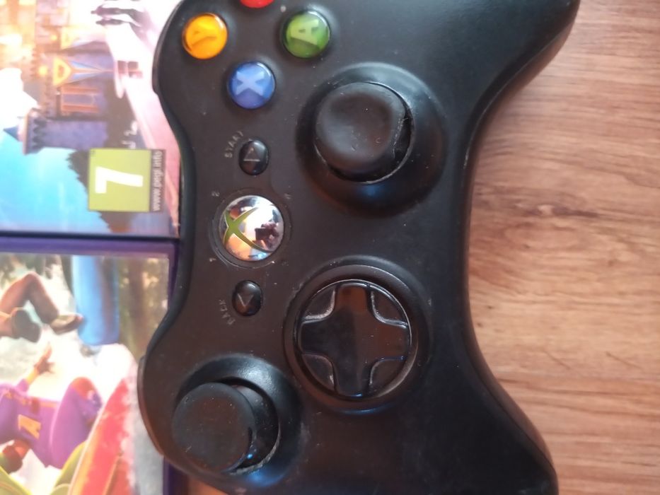 Xbox 360 Kinect dysk 250 GB gry pad