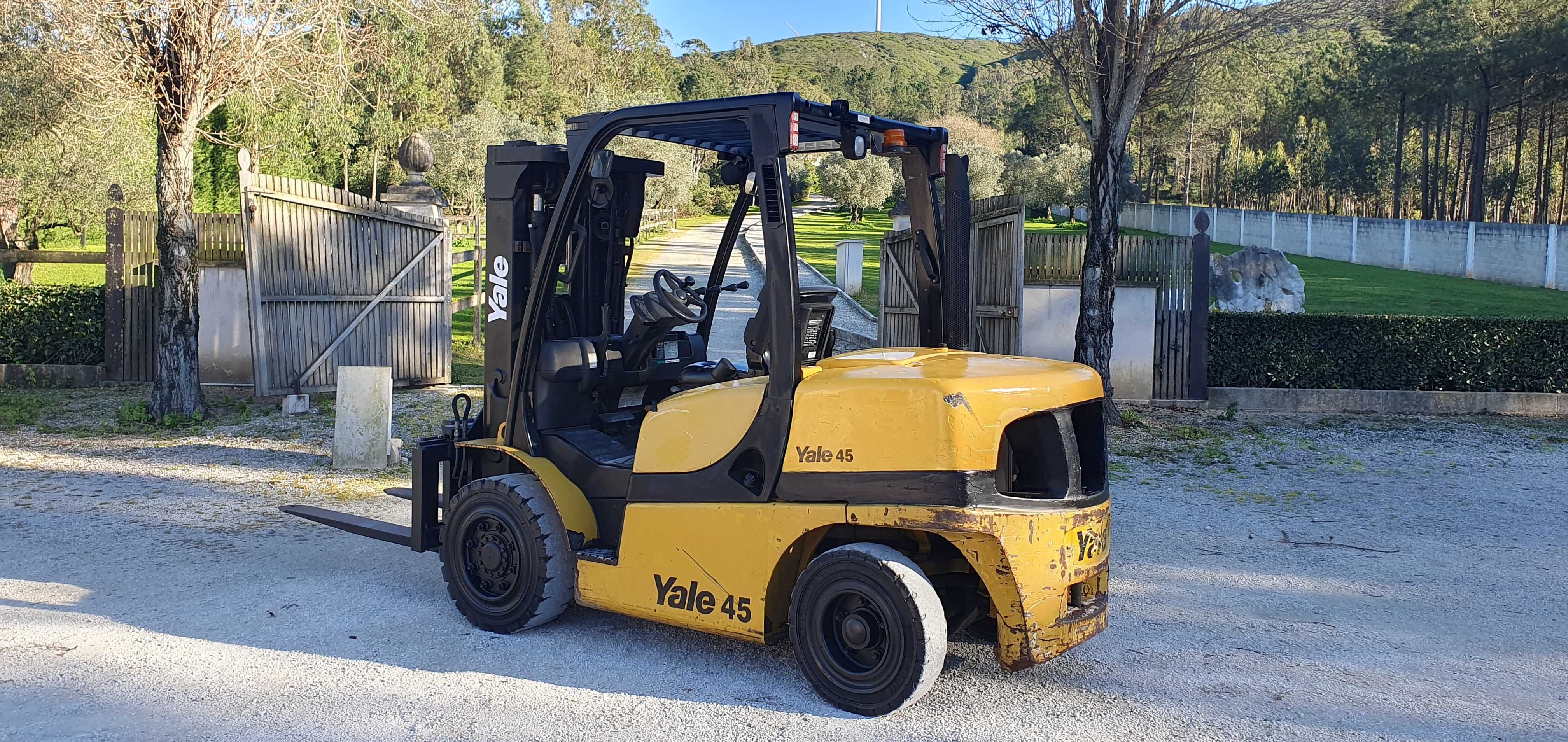 Empilhador Yale 45 D Triplex