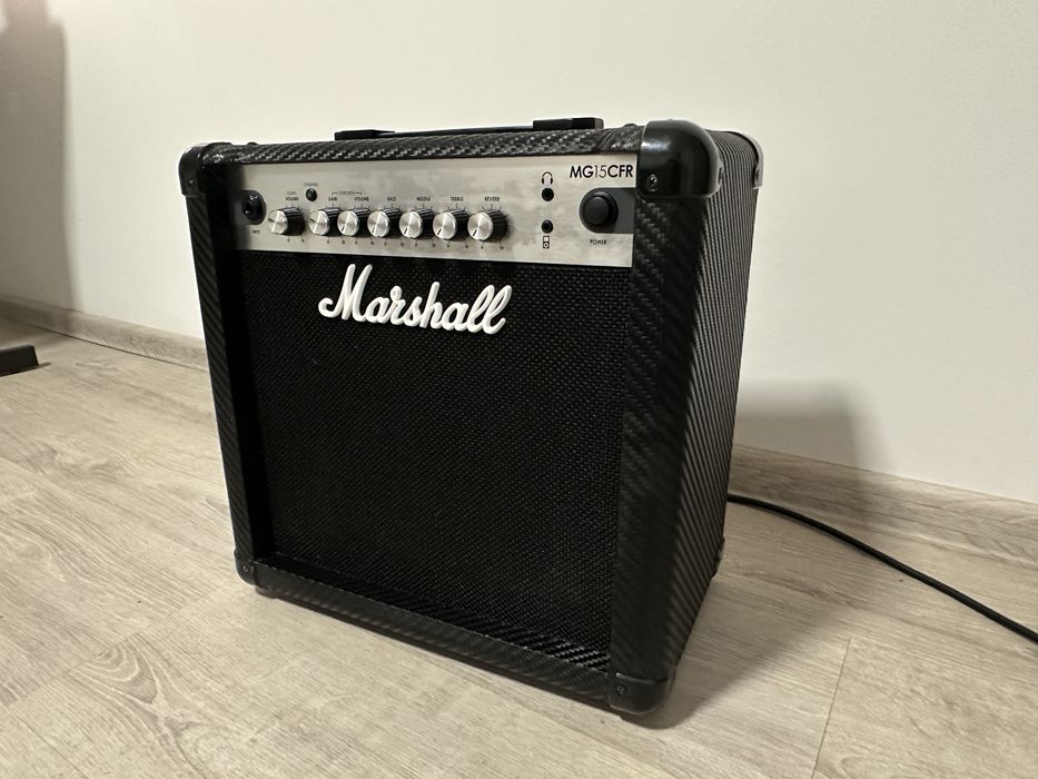 Комбоусилитель Marshall MG15CFR