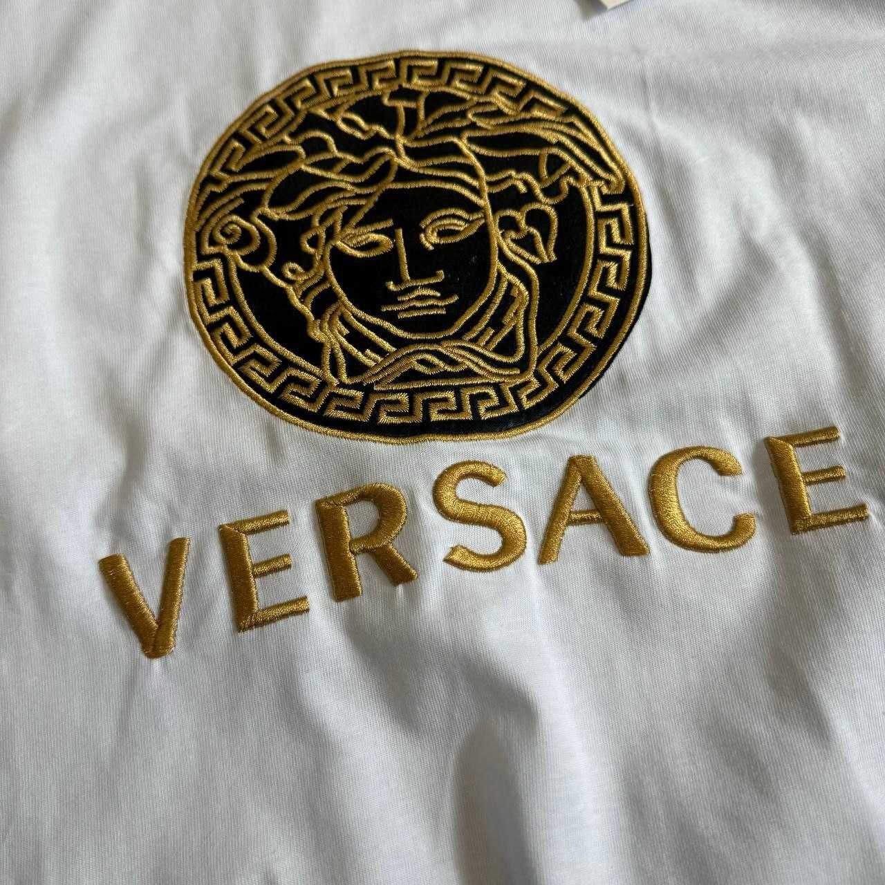 Футболка та шорти Versace