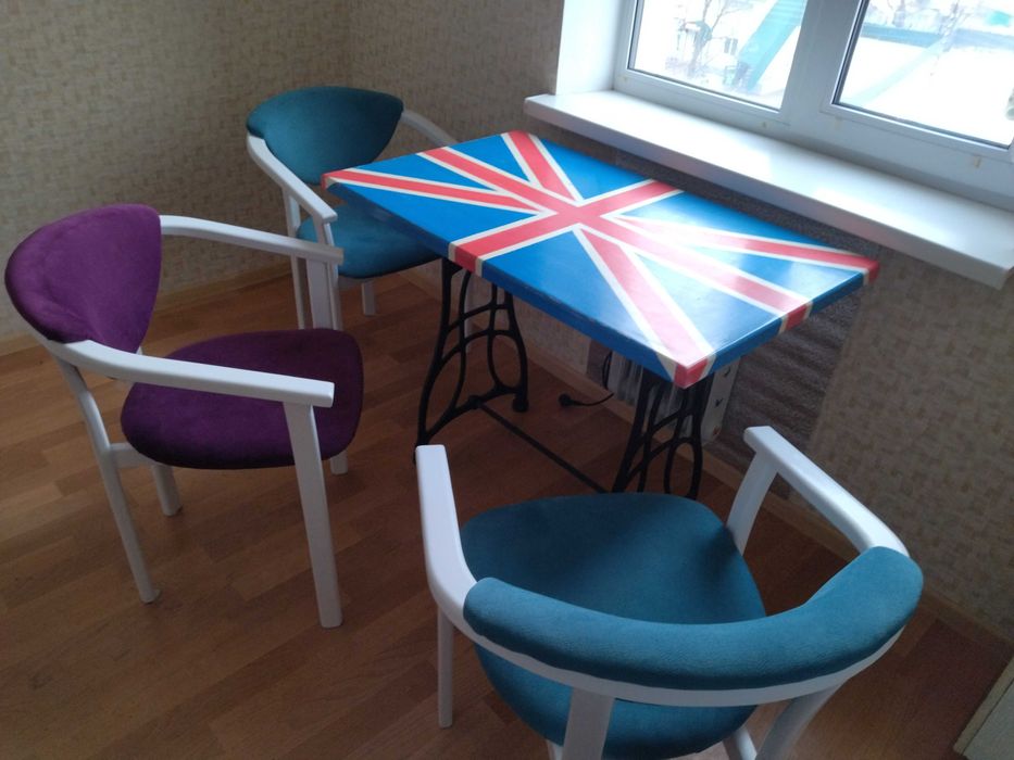 Стіл для кухні .