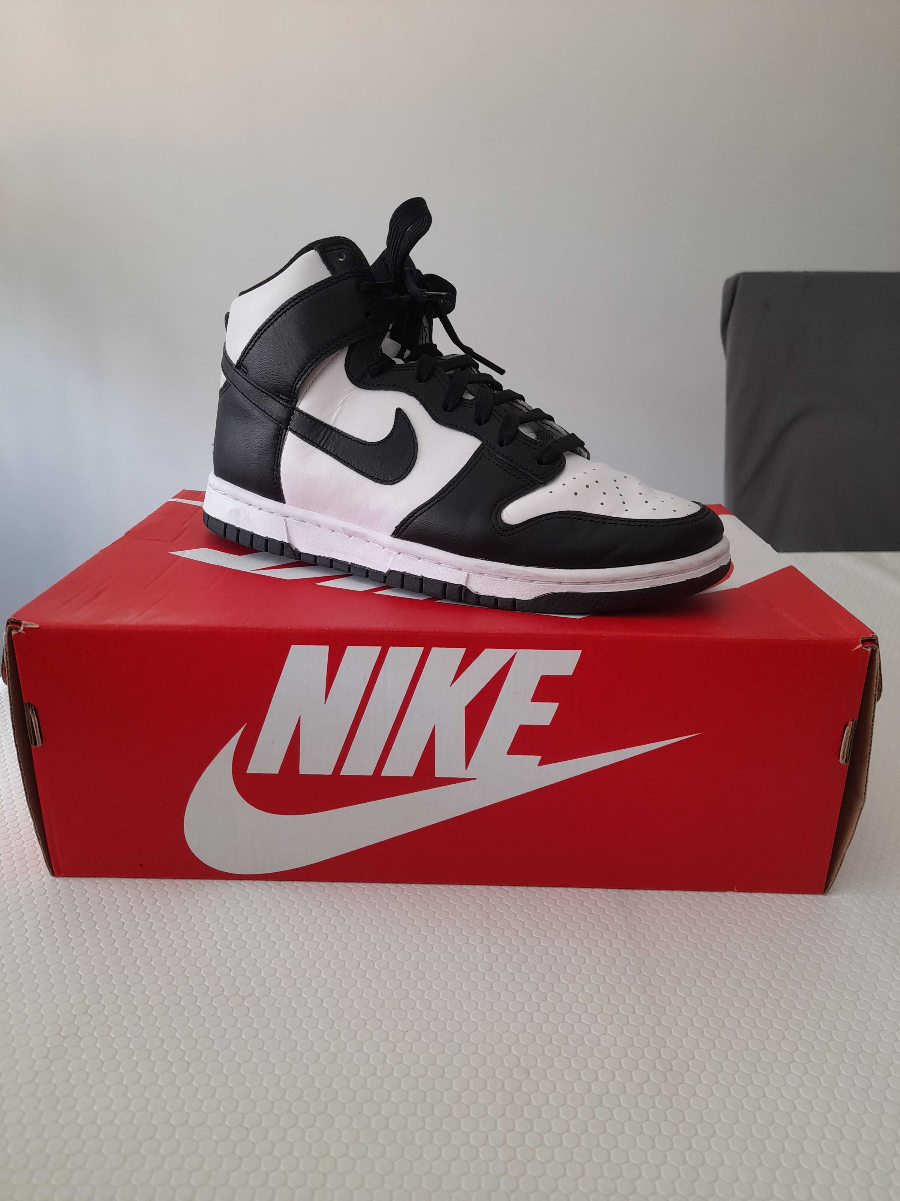 Ténis Nike Dunk Hi Retro