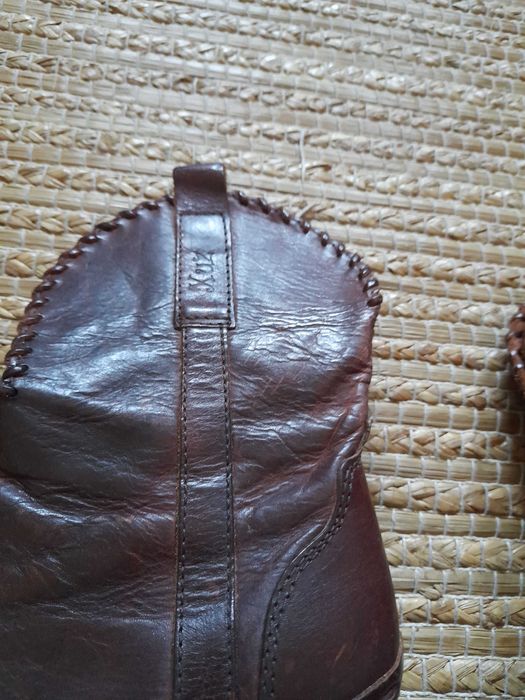 Botas em pele xuz tamanho 35