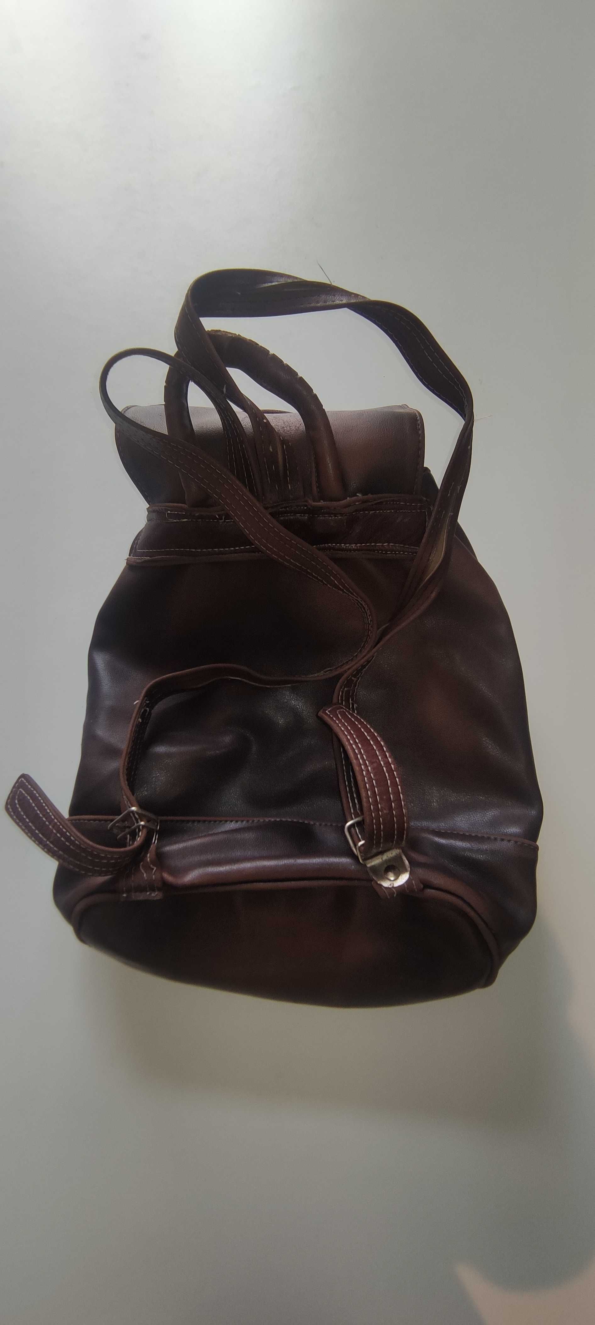 Mochila Vintage Couro Isabel Quaresma