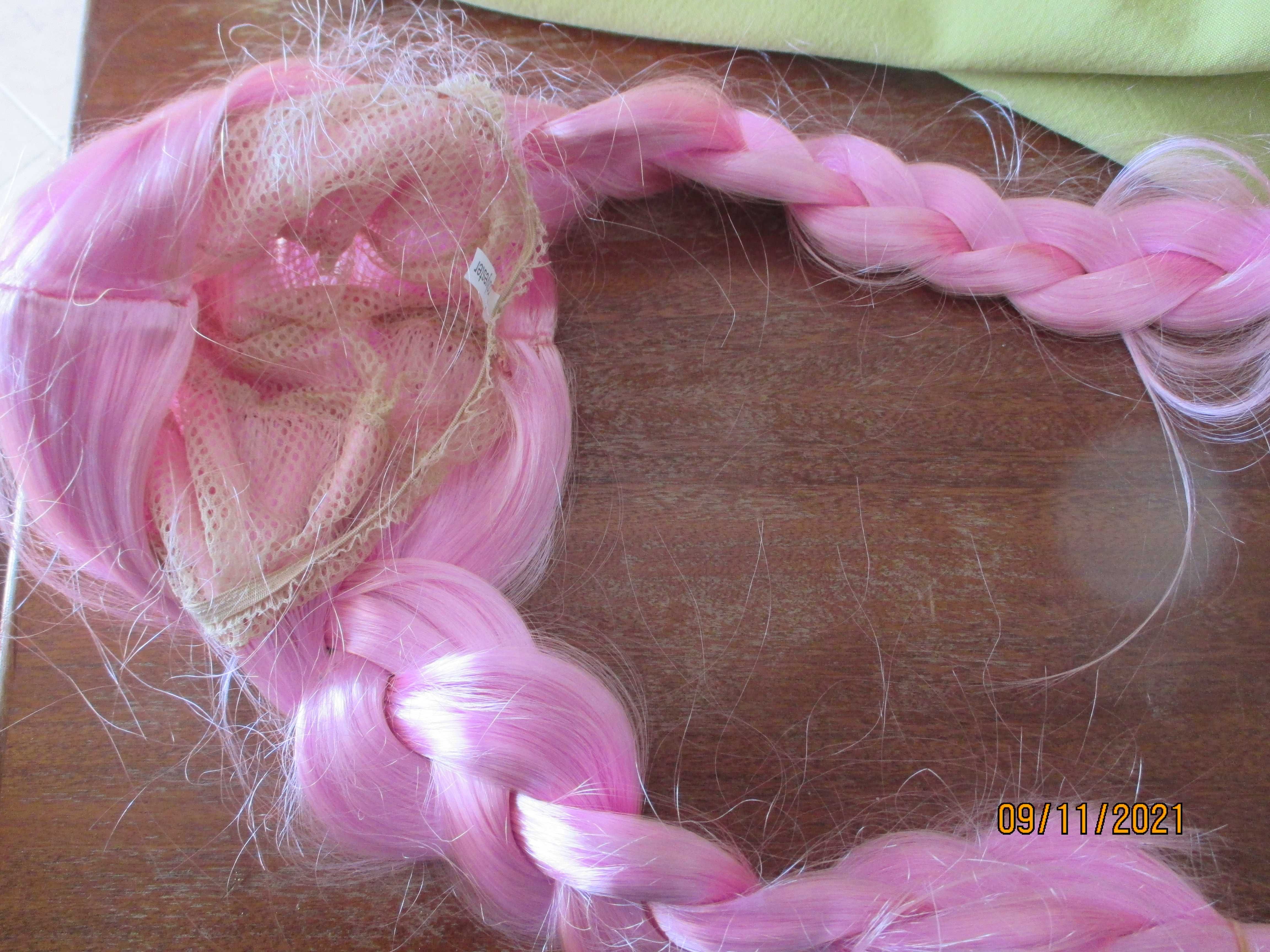 3 cabeleiras: 2 loiras e 1 rosa, fantasia para criança