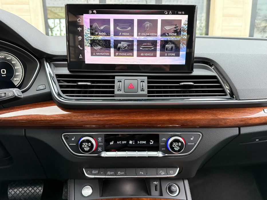 Audi Q5 2024   45 TFSI MHEV S-tronic