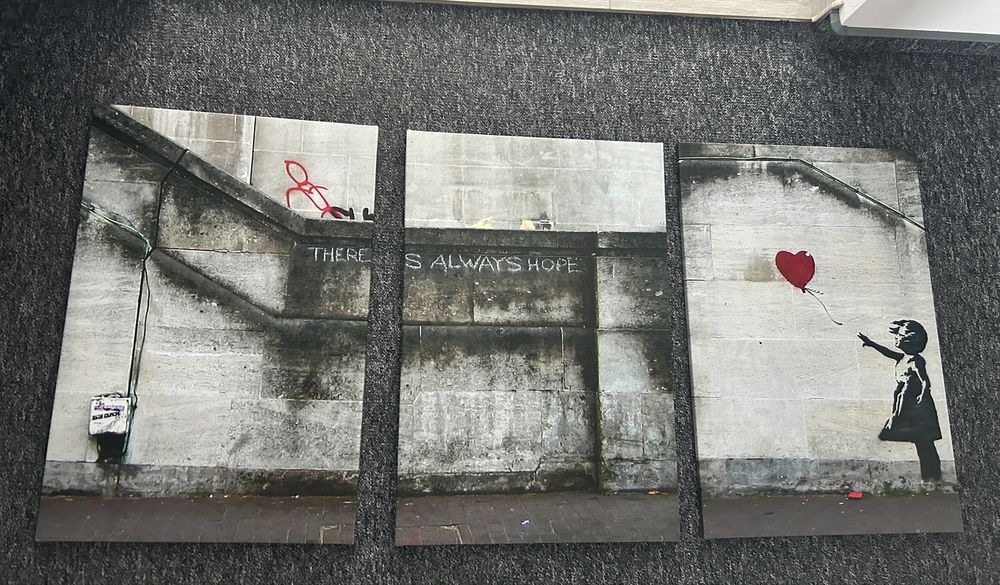 obraz “dziewczynka z balonikiem”- Banksy