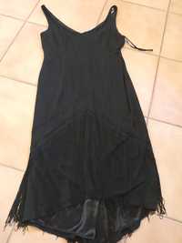 Czarna sukienka  z frędzlami r.L/xl