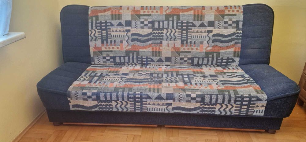 WERSALKA ROZKŁADANA z pojemnikiem Stan b. dobry Oddam za darmo.