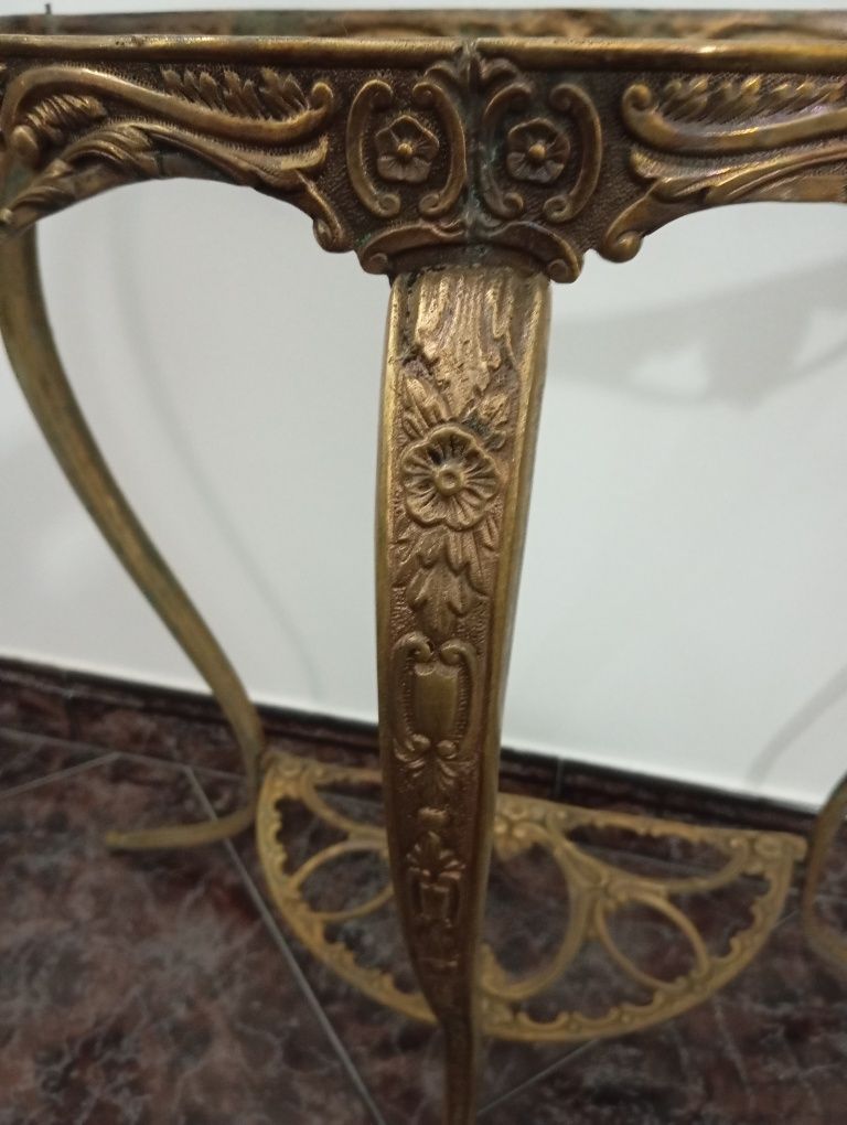 Mesa de apoio com tampo em brecha da Arrábida