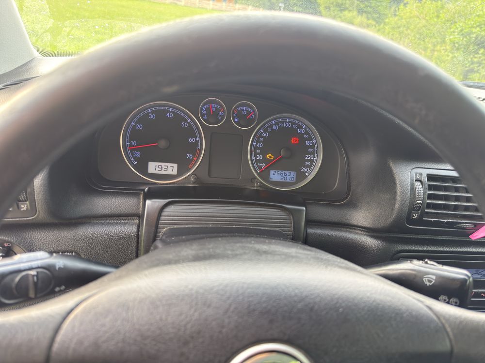 Volkswagen Passat B5FL