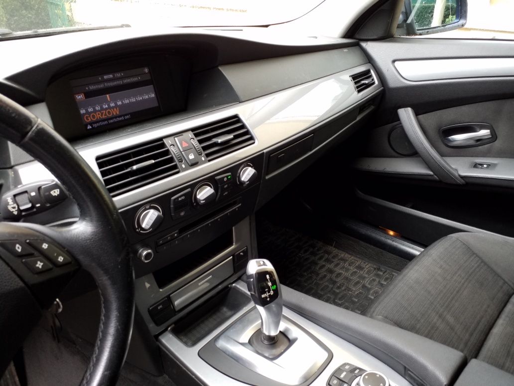 BMW Seria 5 E60 Lift 520D Automat