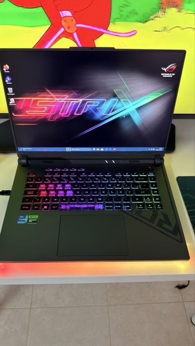 Asus rog strix i7 13650hx rtx 4060-8gb 32 gb ram 2.500 tb ssd
