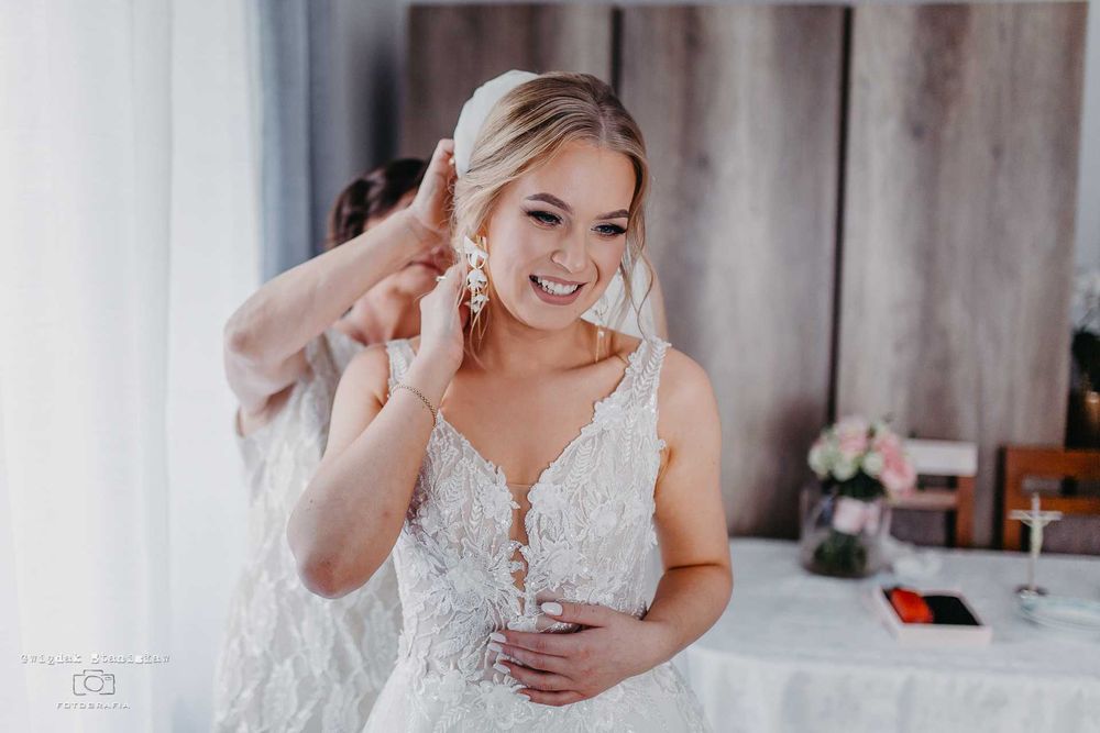 Suknia ślubna śmietankowa brokat kwiaty 3D rozmiar S/M