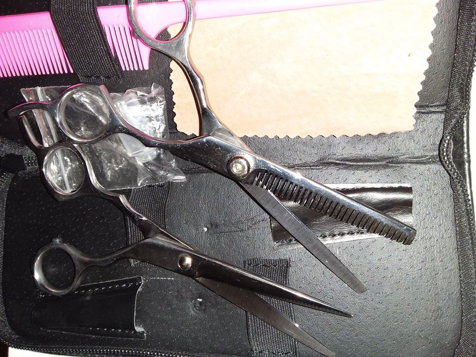 набор ножниц для парикмахера