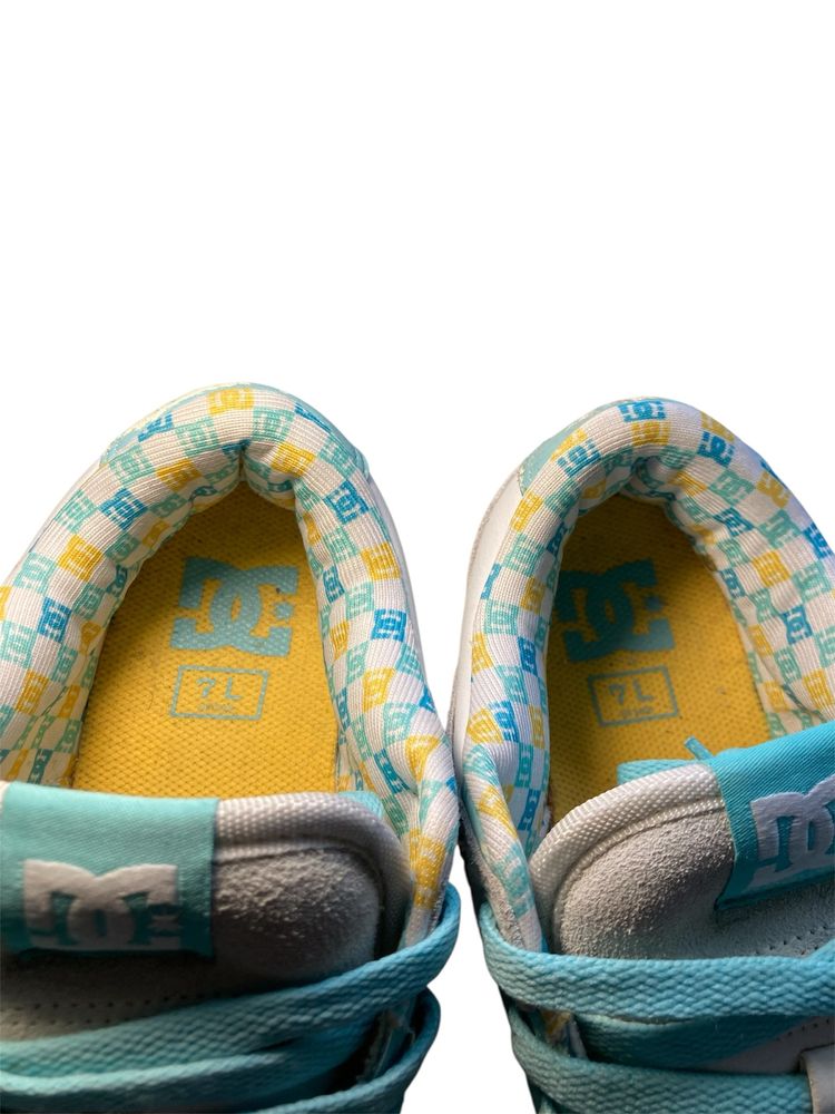 Dc shoes manteca 2,globe,etnies,sk8,rap,adio,circa,dvs,