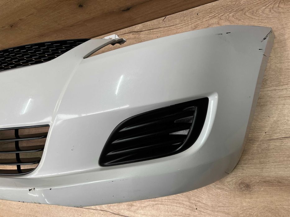 Zderzak przedni Suzuki Swift Mk7