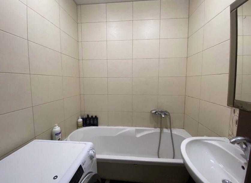 Срочно продам 3-к.кв. улучшенной планировки в 624 микрорайоне.