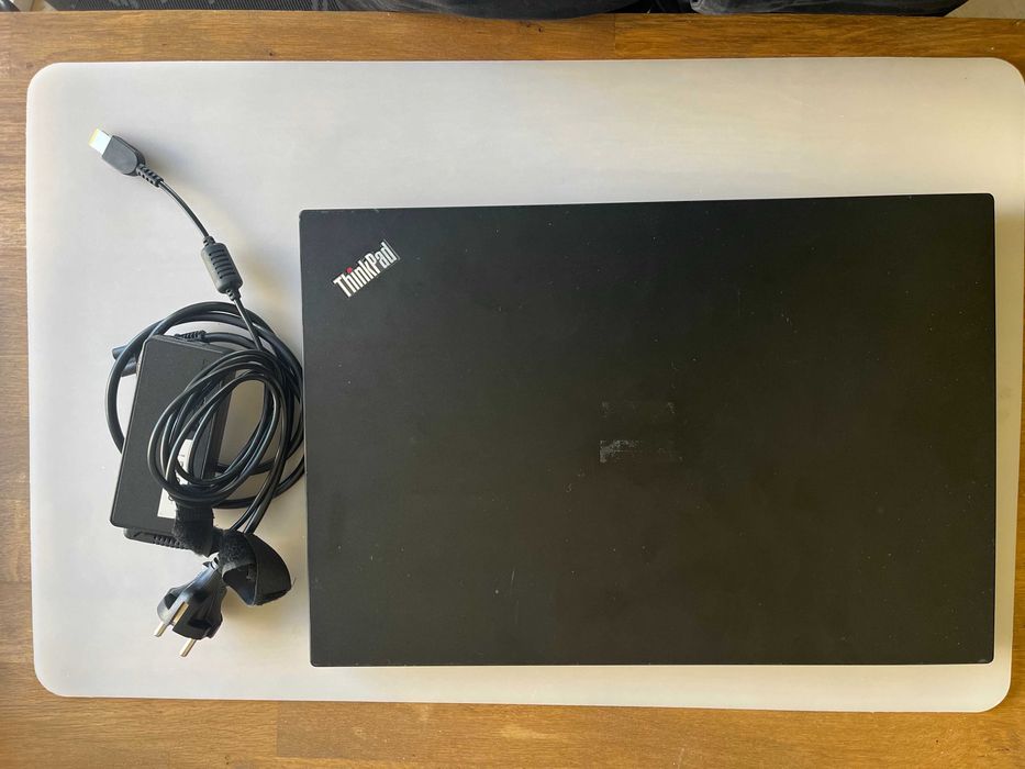 LENOVO Thinkpad T560 Intel i5-6200U Ecran 15.6” FHD 8GB RAM 256GB SSD!