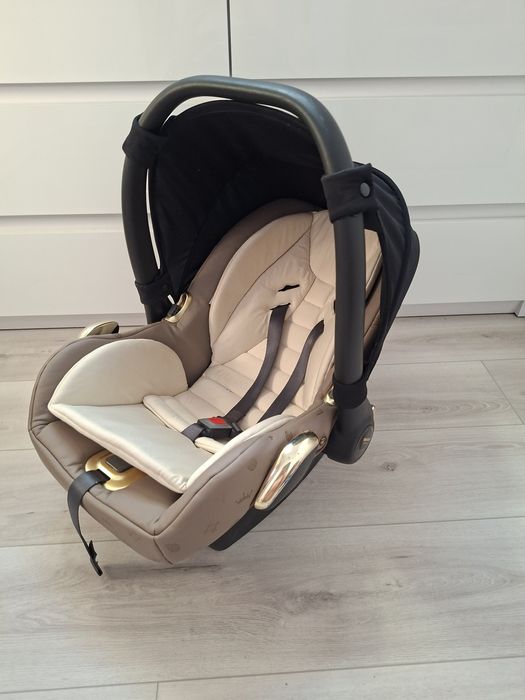 Ala Louis Vuitton nosidelko fotelik junama diamond avionaut kite 0 13