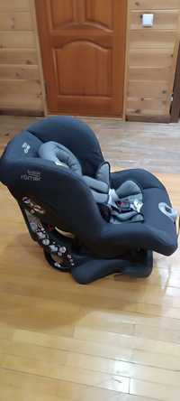 Дитяче автокрісло Britax Romer First Class  Plus 0kg-18kg