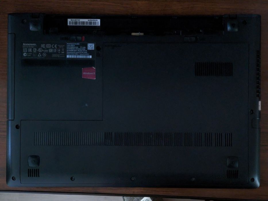 Lenovo G50-30 / 15,6" / 4GB DDR3 / 128GB SSD