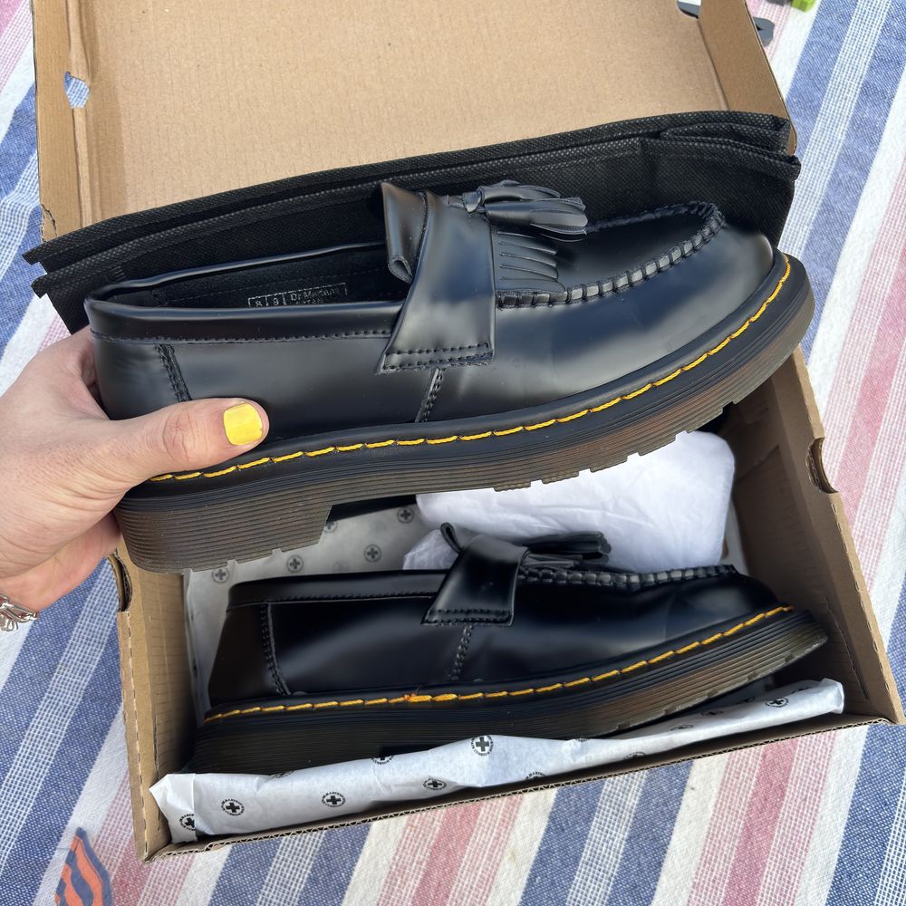 Adrian Loafers Dr. Martens