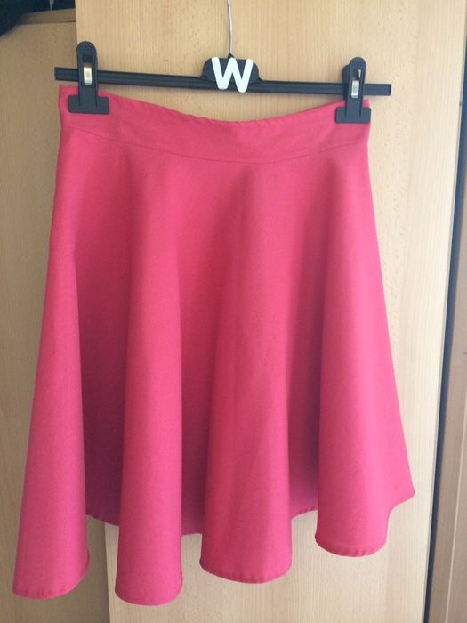 Rozkloszowana spódnica z koła różowa