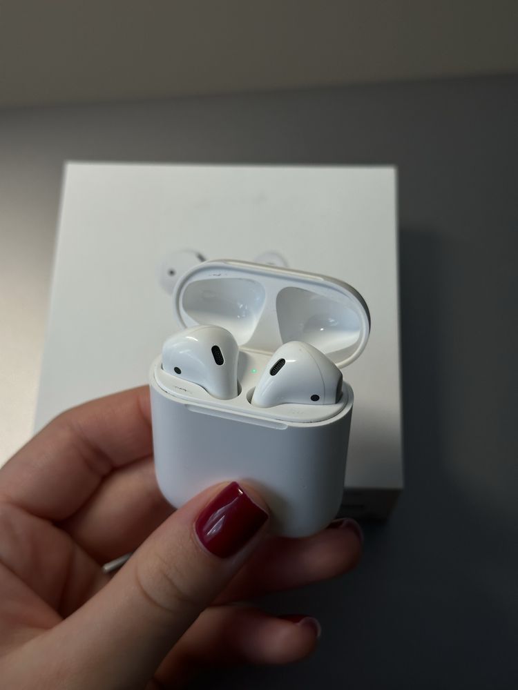 AirPods 2 б/в оригінал бездротові навушники