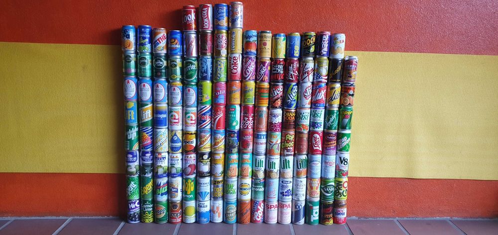 Coleção de 1120 latas de bebida!