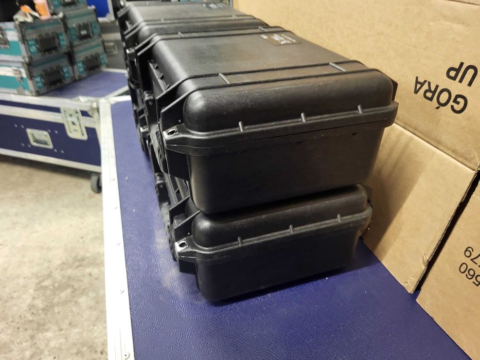 4 sztuki PELI 1450 (37x26x15) pusta / black Pelican walizka, FAKTURA