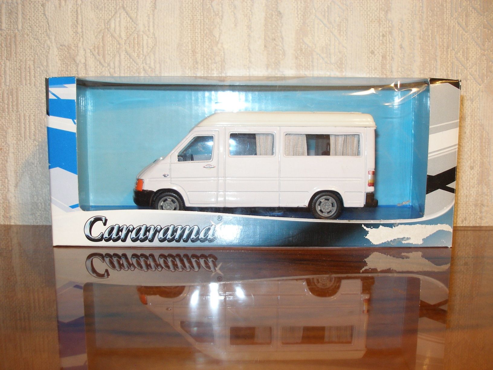 Volkswagen LT автомобиль спецслужб (Cararama, конверсия)