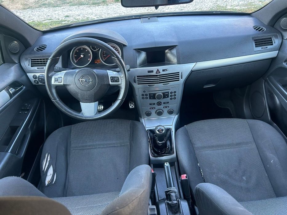 Opel astra GTC 1.3