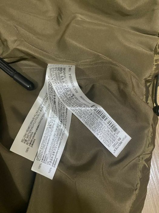 Жилетка коротка zara