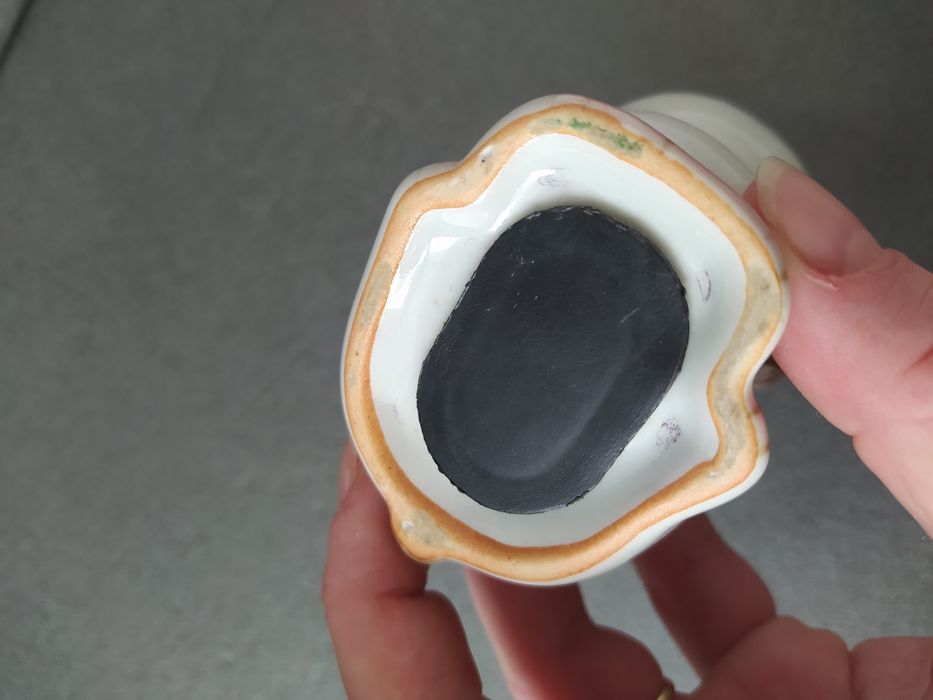 Porcelanowy kot skarbonka