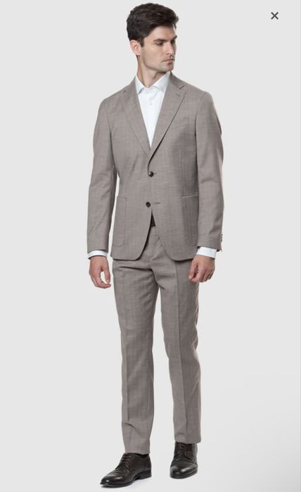 Чоловічий  бежевий костюм в плоску (ARBER)