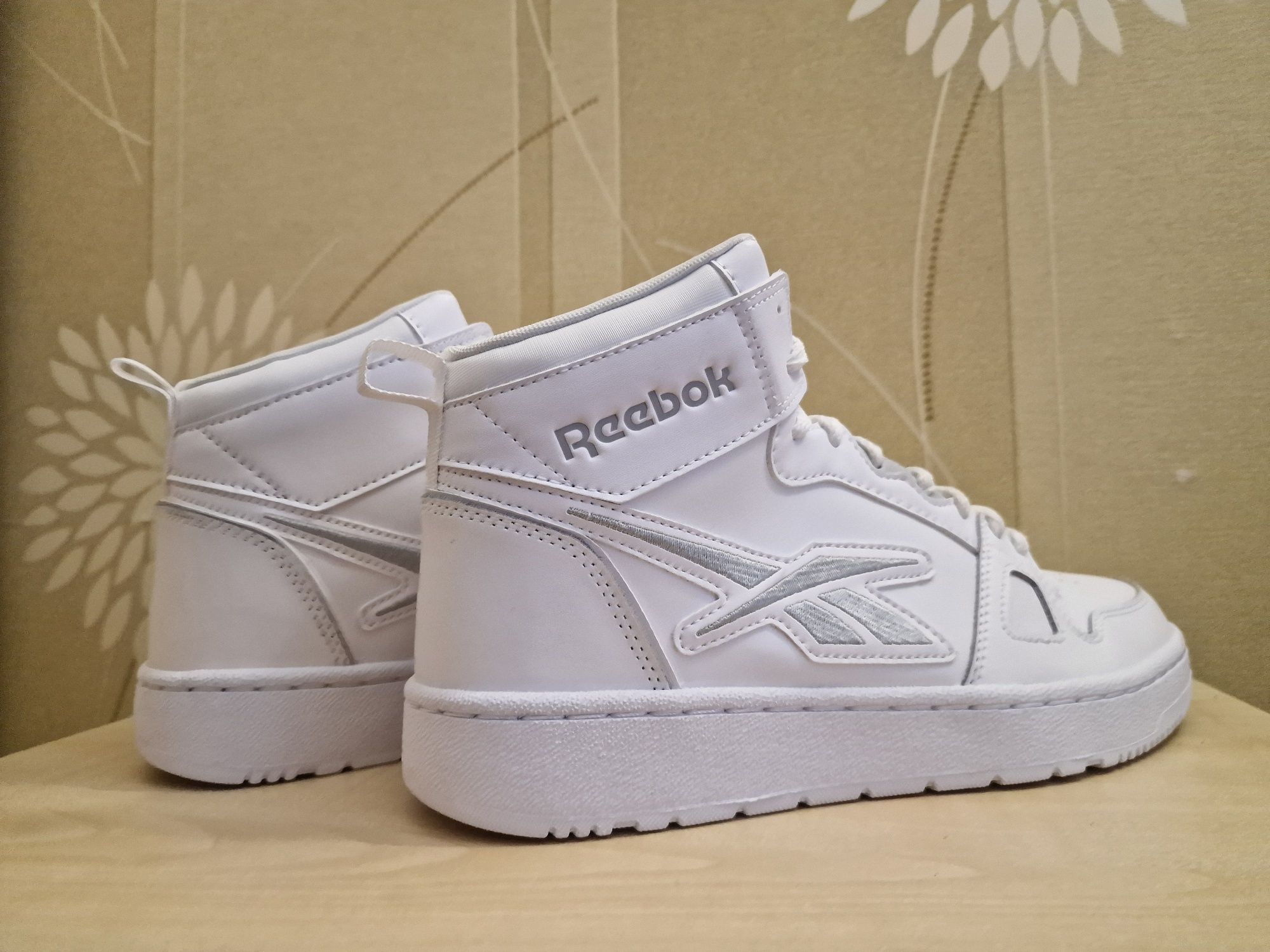 Кросівки Reebok Resonator Mid оригінал розмір 42