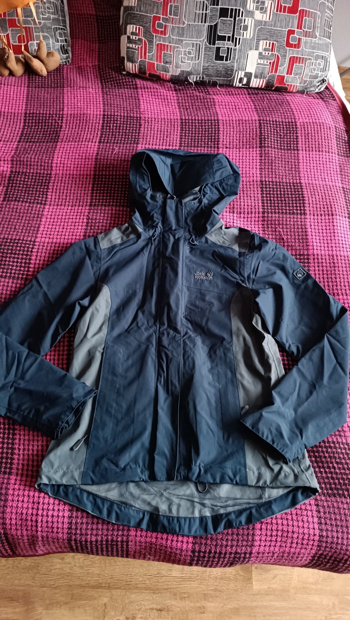 Jack wolfskin куртка,ветровка,дождевик S/36 Новая!