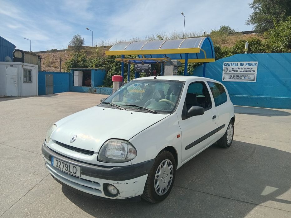 Oportunidade renault clio 1.2 gasolina em excelente estado