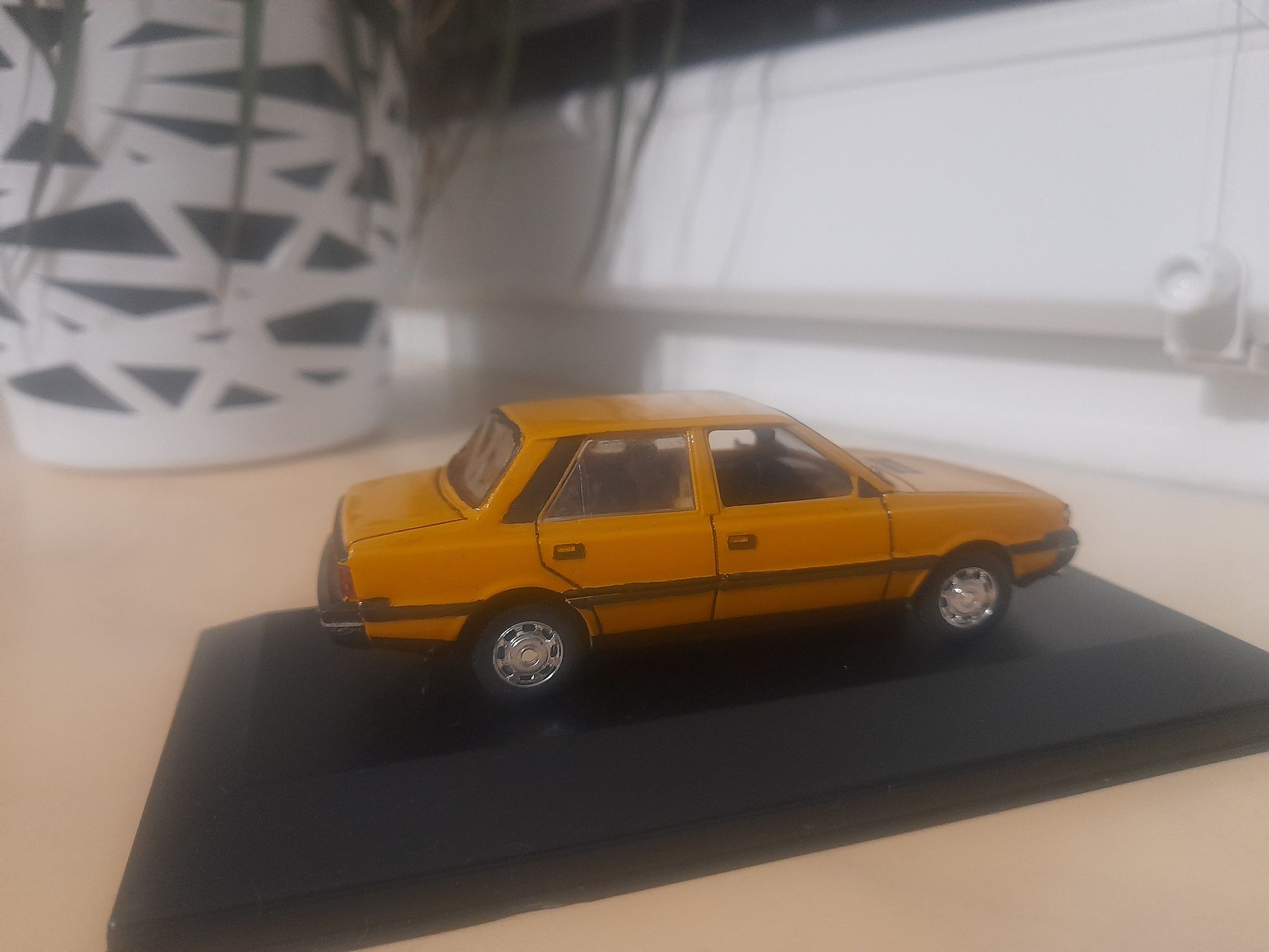 FSO Polonez 1500 Sedan / " obrzynek " 1:43