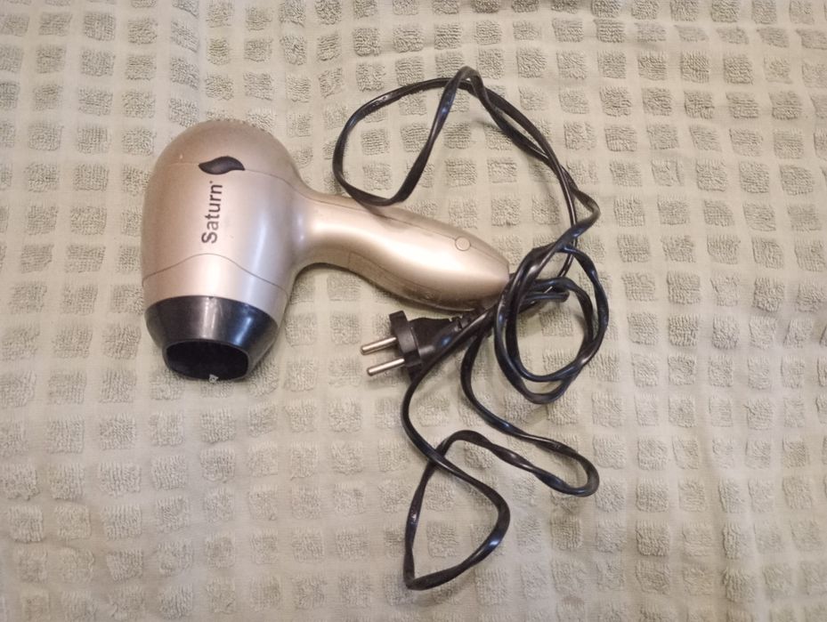 Фен для волосся.