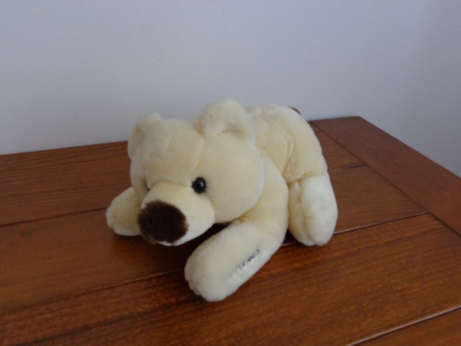 Peluche urso deitado