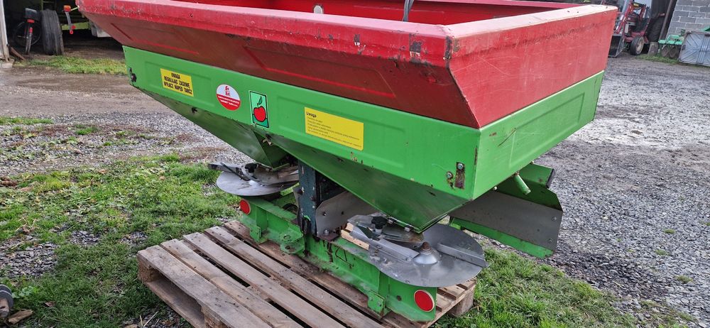 Rozsiewacz Unia 800kg 10-28m